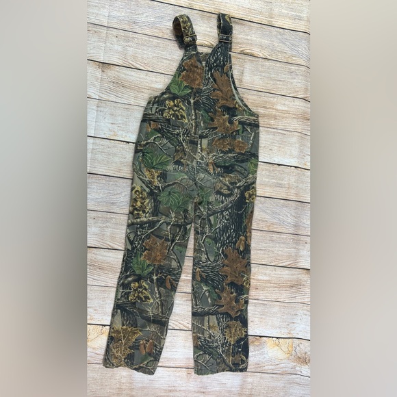 Cabela’s Seclusion 3D Camo Bibs Overalls Youth Size Medium - Picture 2 of 7